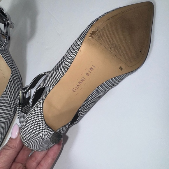 Gianni Bini Rizbee houndstooth black and white pointed toe kitten heels size 8 - Picture 8 of 11